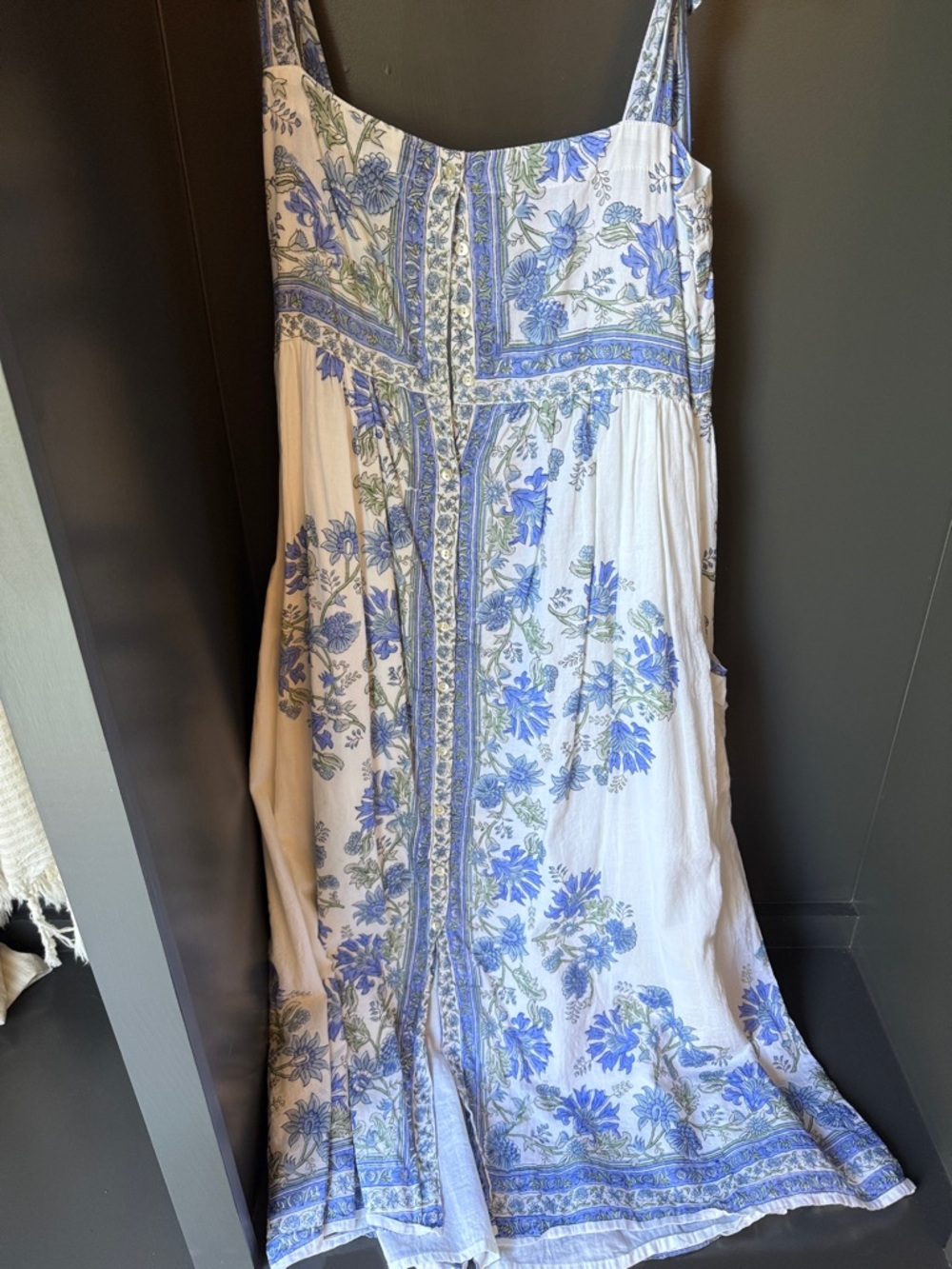 Juliet Dunn White Midi Dress with Blue Floral Print